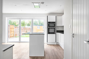 Kitchen- click for photo gallery